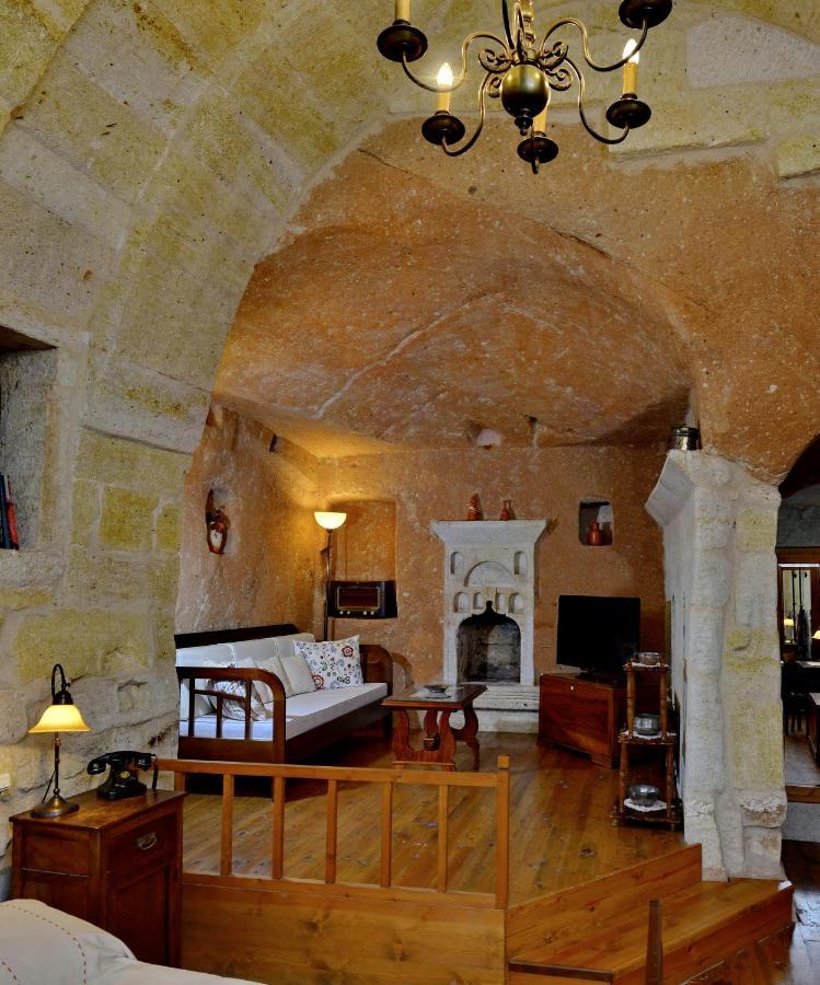 Esbelli Evi Cave Houses อูร์กุบ ภายนอก รูปภาพ