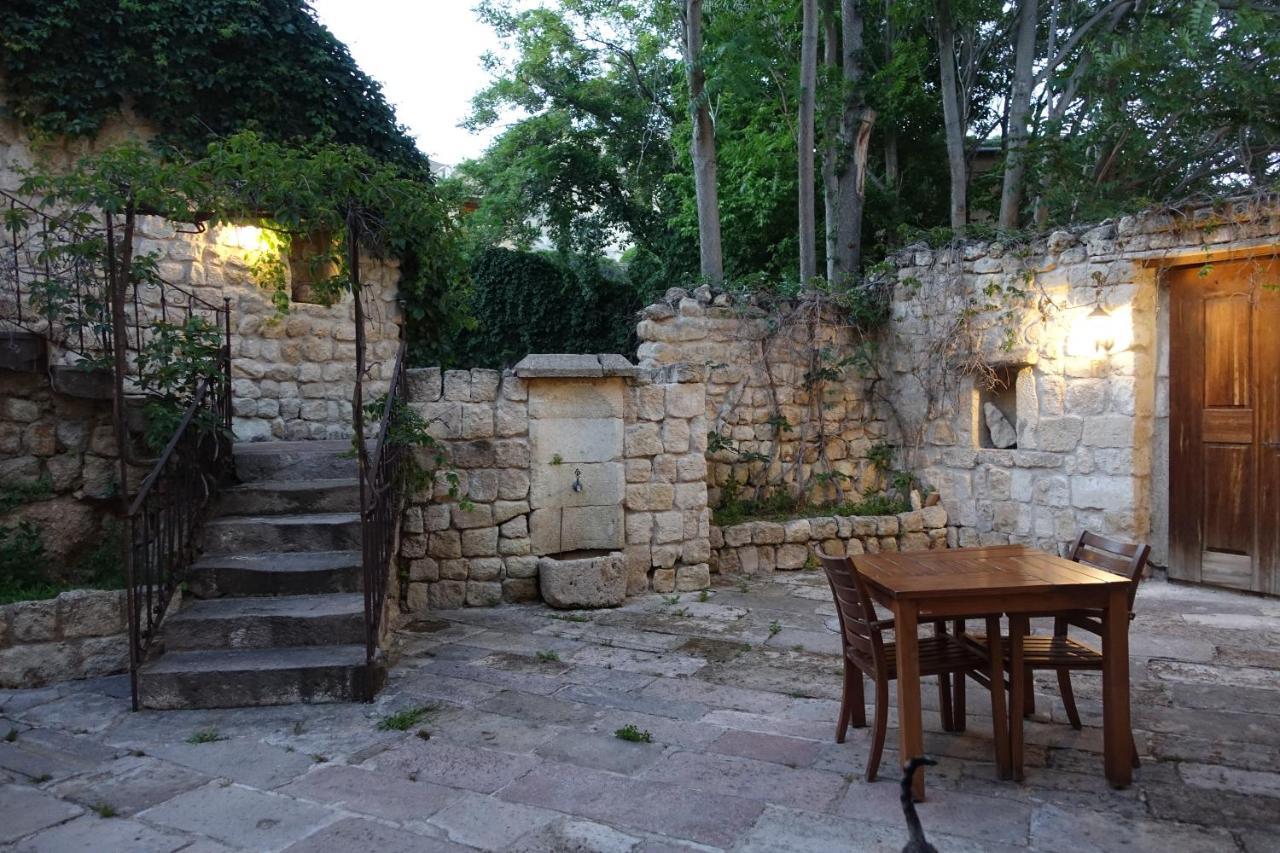 Esbelli Evi Cave Houses อูร์กุบ ภายนอก รูปภาพ