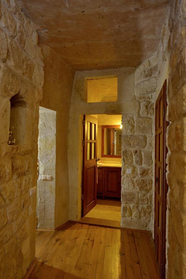 Esbelli Evi Cave Houses อูร์กุบ ภายนอก รูปภาพ