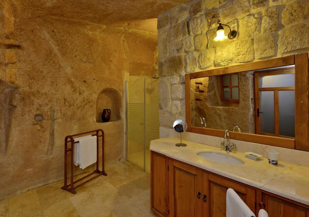 Esbelli Evi Cave Houses อูร์กุบ ภายนอก รูปภาพ