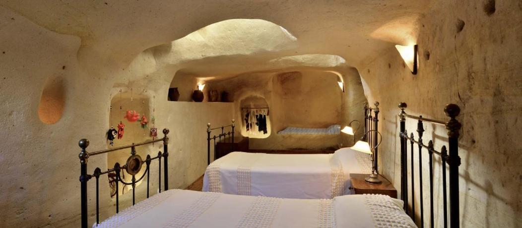 Esbelli Evi Cave Houses อูร์กุบ ภายนอก รูปภาพ