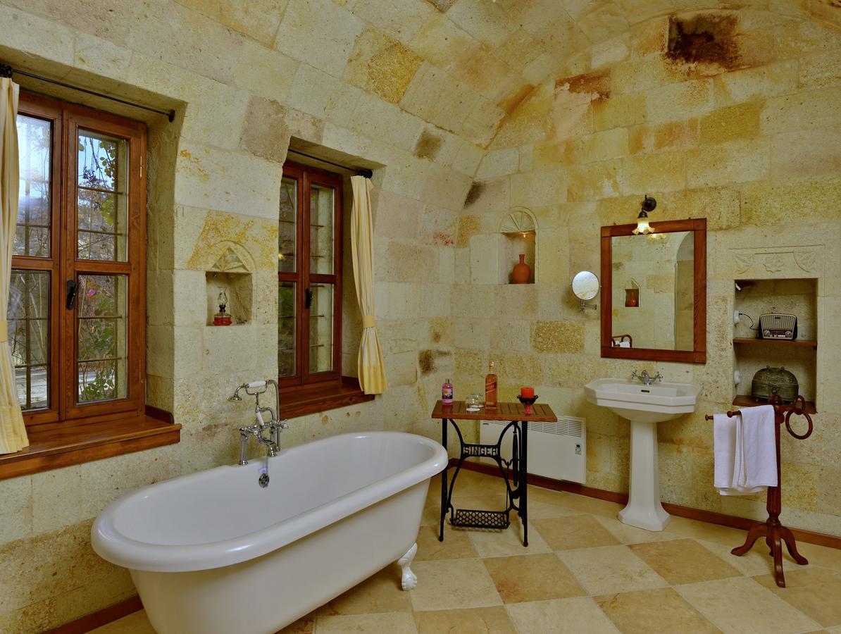 Esbelli Evi Cave Houses อูร์กุบ ภายนอก รูปภาพ