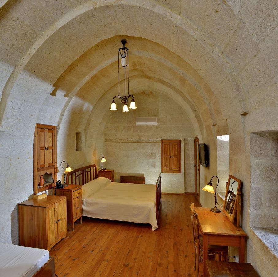 Esbelli Evi Cave Houses อูร์กุบ ภายนอก รูปภาพ