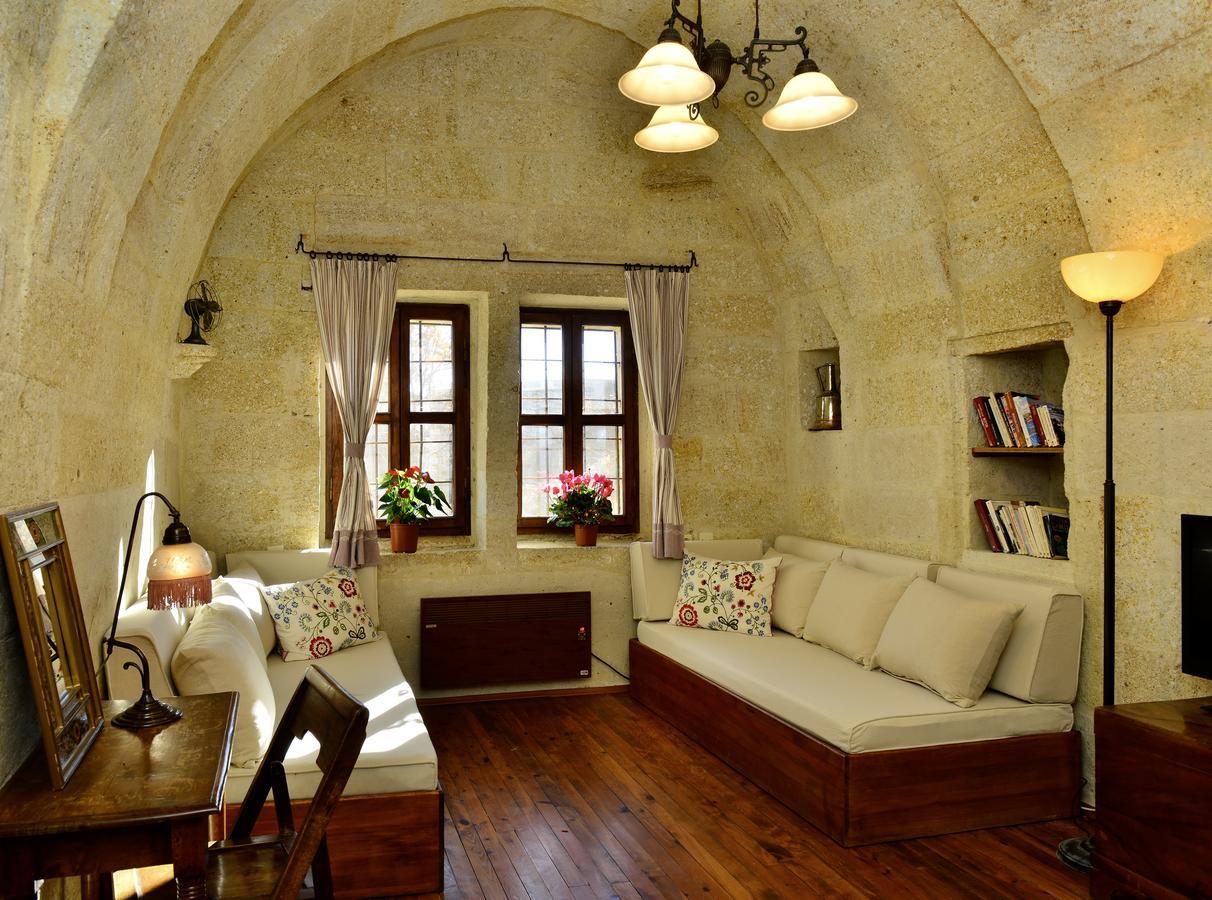 Esbelli Evi Cave Houses อูร์กุบ ภายนอก รูปภาพ