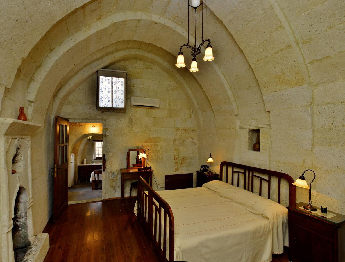 Esbelli Evi Cave Houses อูร์กุบ ภายนอก รูปภาพ